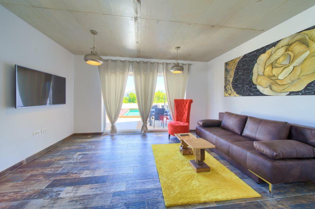 Pax Houses Vrh  Luaran gambar
